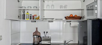 Chic City Apartment • 1BR for 2- Elegant Comfort, Wuppertal City Center
