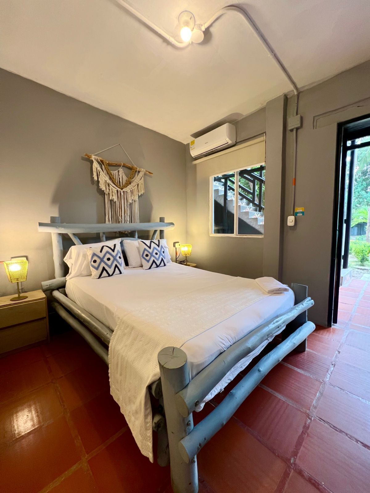 Habitación superior, 1 cama matrimonial | Ropa de cama 