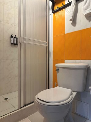 Room, Garden View | Bathroom | Shower, towels, soap, shampoo