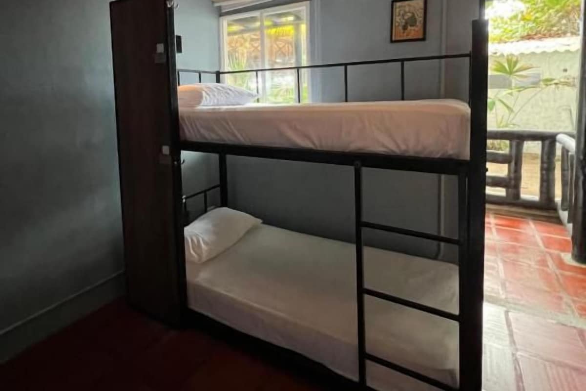 Dormitorio compartido básico | Ropa de cama 