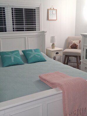 2 habitaciones, tabla de planchar con plancha, wifi y ropa de cama