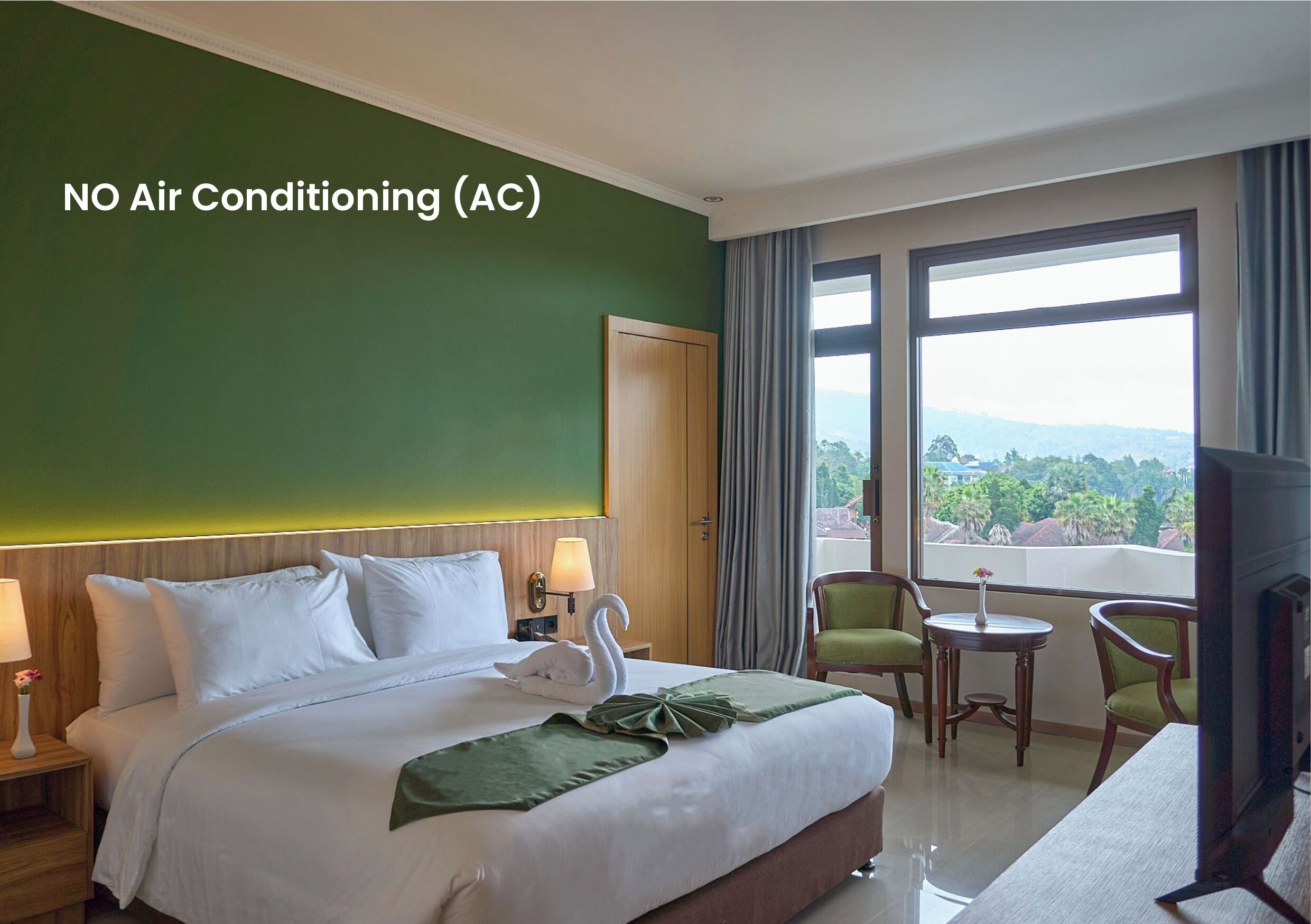 Deluxe Grand Queen Balcony (With Air Cooler) | 床单