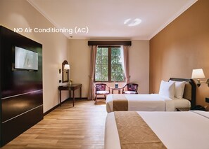 Deluxe Lodge Twin (With Air Cooler) | ベッドシーツ