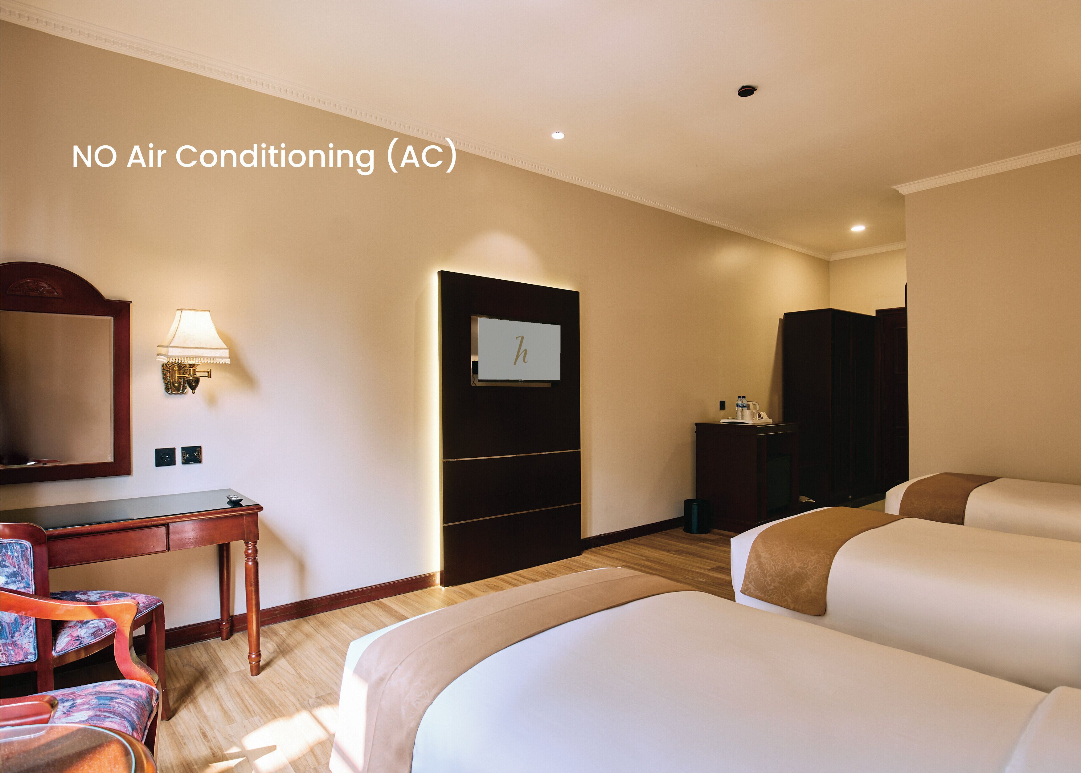 Deluxe Lodge Triple (With Air Cooler) | 床单