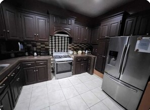 Microwave, oven, stovetop, coffee/tea maker