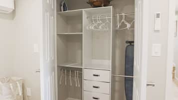 2 habitaciones y caja de seguridad en la habitación