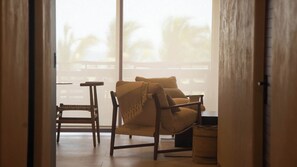 Televisión y oficina 