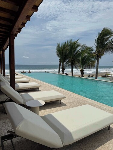 Cauma – Minimalist elegance by the beach