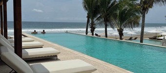 Cauma â Minimalist elegance by the beach