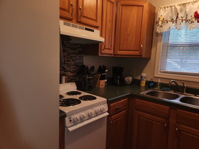Quiet and sophisticated apartment with AC in Clinton