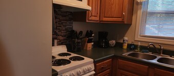 Quiet and sophisticated apartment with AC in Clinton