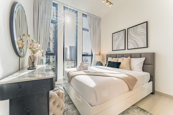 2 bedrooms, in-room safe, iron/ironing board, free WiFi