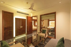 Suite Deluxe, fumeur | Bureau, accĂšs au Wi-Fi (inclus)