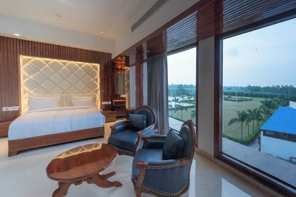 Deluxe Suite, Smoking