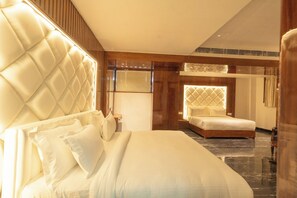 Suite familiar | Escritorio y wifi gratis 
