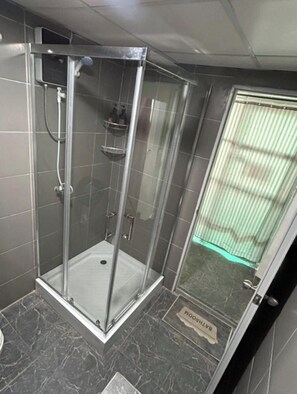 Standard Double Room, Beach View | Bathroom