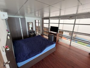 Standard Double Room, Beach View | Free WiFi