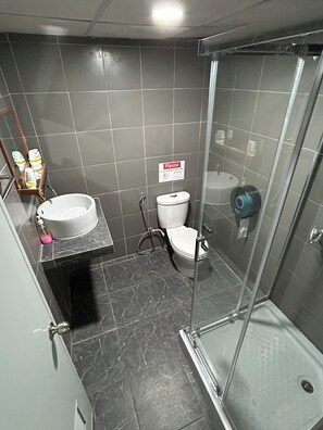 Standard Double Room, Beach View | Bathroom