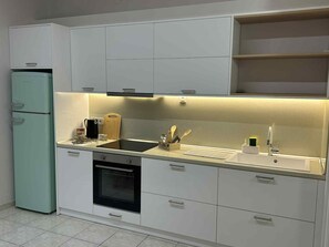 Oven, stovetop