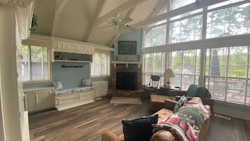 TV, fireplace, foosball, table tennis