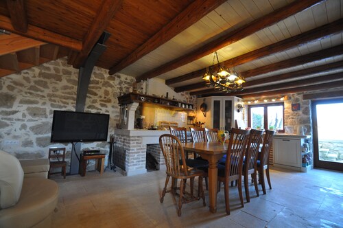 Quaint farmhouse with AC in charming Poreč