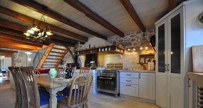 Quaint farmhouse with AC in charming Poreč