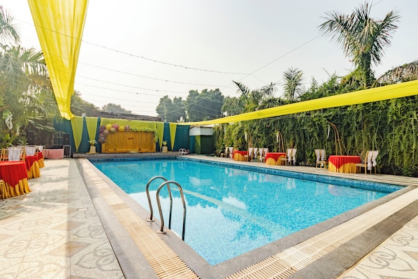 Indoor pool - Treebo KGF Villa (Prayagraj)