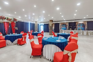 Dining - Treebo KGF Villa (Prayagraj)