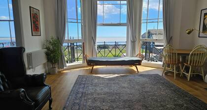 The Overlook! Stunning Sea Views Opposite Blue Flag Beach.