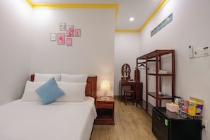Standard Double Room, 1 Queen Bed, Non Smoking | Minibar, desk, laptop workspace, free WiFi