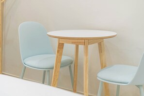Soundproofing, free WiFi, bed sheets - Hotel In (Gangneung)