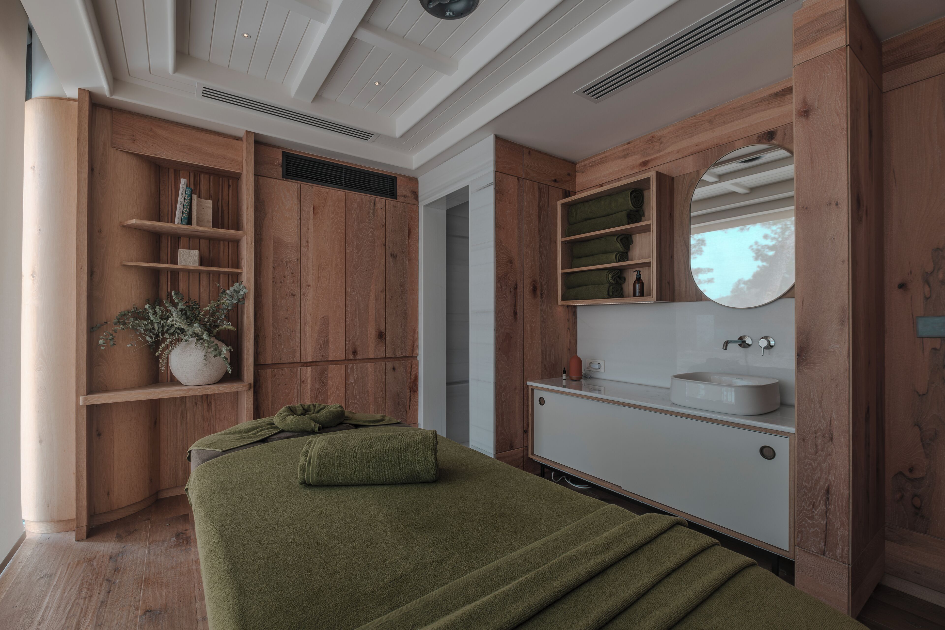 Salas de tratamiento para parejas, un sauna, baño turco