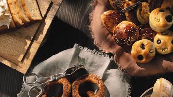 Petit déjeuner préparé à la commande compris tous les jours