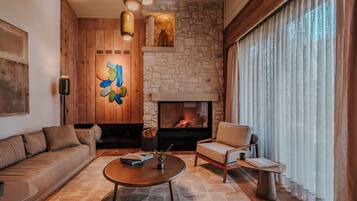 Deluxe Duplex Villa | Living area