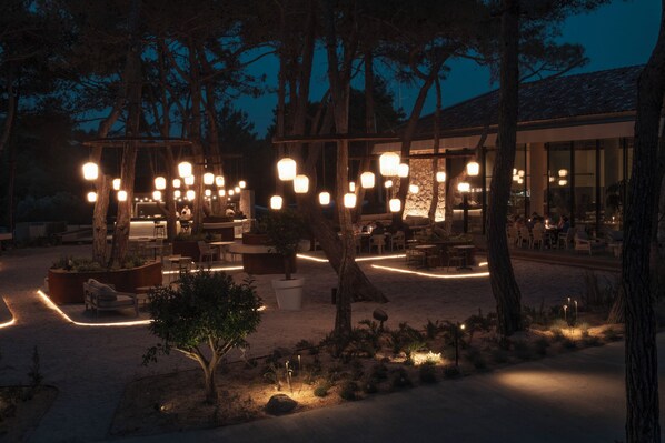 Frokost, lunsj og middag serveres