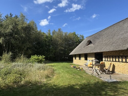 "Karmen" - 1km from the sea by Interhome