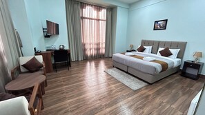 10 bedrooms, iron/ironing board, internet, bed sheets - Enjoy the Culturally preserved Paro Town in Bhutan. (PARO)