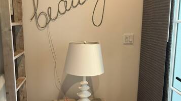 2 bedrooms, internet