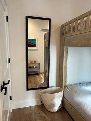 2 bedrooms, Internet