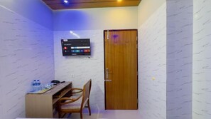 Premium bedding, down duvets, desk, laptop workspace