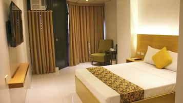 Desk, free WiFi, bed sheets