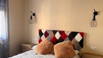 Classic Apartment, Mountain View | Iron/ironing board, free WiFi