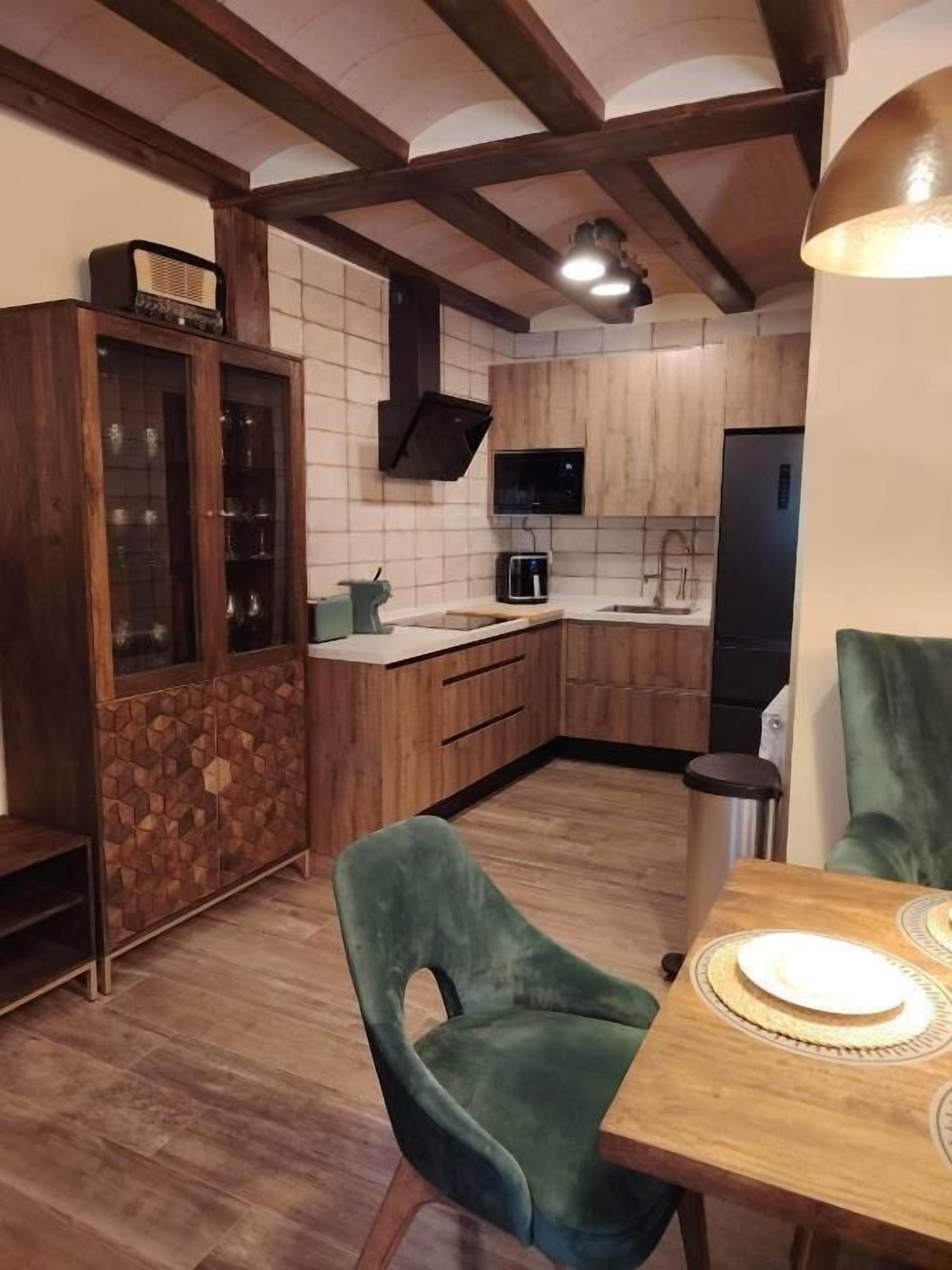 Deluxe Villa, Mountain View | Living area | TV