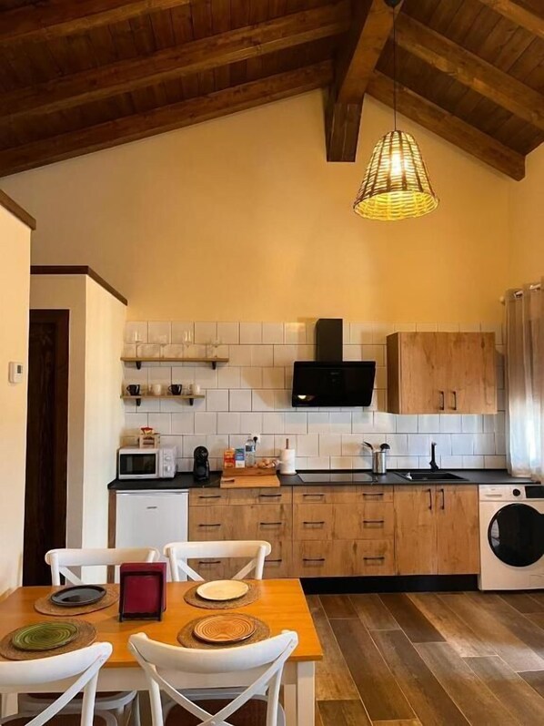 Classic Apartment, Mountain View | Living area