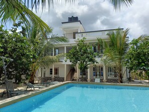 Front of property - Escape hole (Mwabungo)