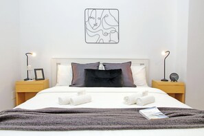 2 makuuhuonetta, silitysrauta/-lauta, ilmainen Wi-Fi, vuodevaatteet