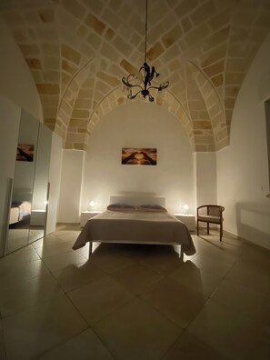 1 bedroom, iron/ironing board, bed sheets