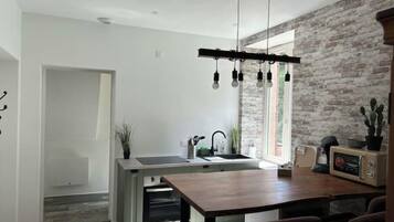 KylskÄp, mikrovÄgsugn, ugn och spishÀll