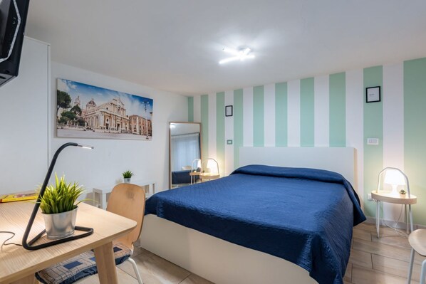 2 bedrooms, iron/ironing board