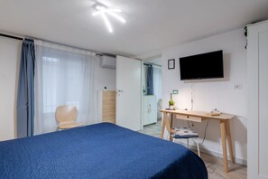 2 chambres, fer et planche à repasser